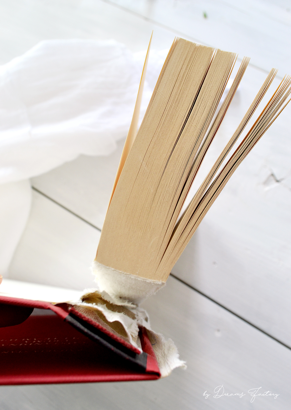 DIY Coffee Stained Vintage Books  #DIY #shabbychic #vintage #farmhouse #cottage