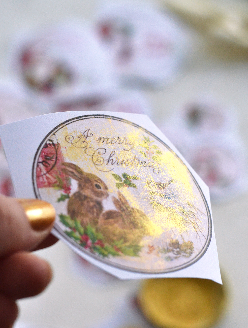 DIY Vintage Gold Christmas gift tags + free printable